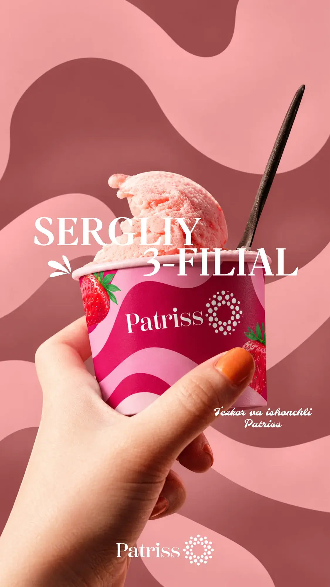 Hand holding a Patriss strawberry ice-cream cup for the Sergeli 3 branch